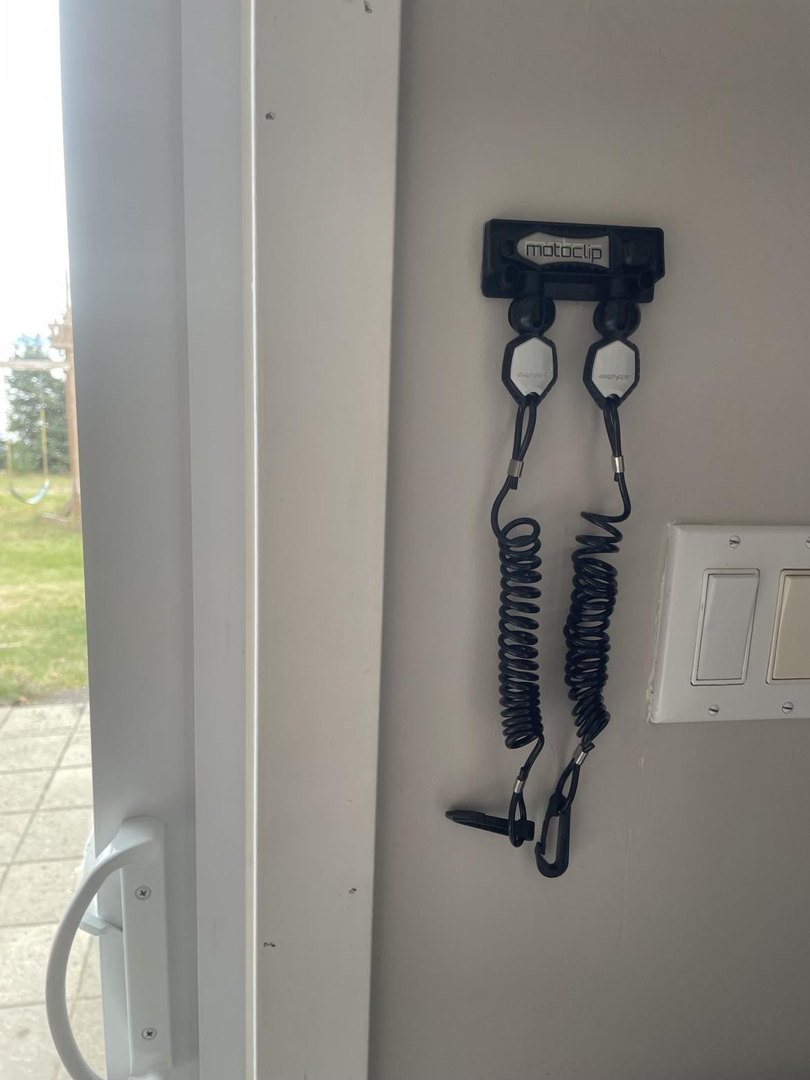 Motoclip montage mural